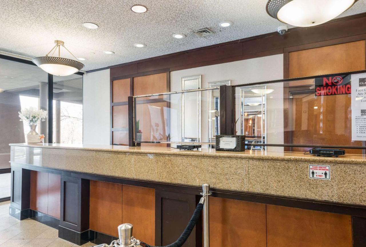 Clarion Hotel & Suites Mount Laurel Esterno foto