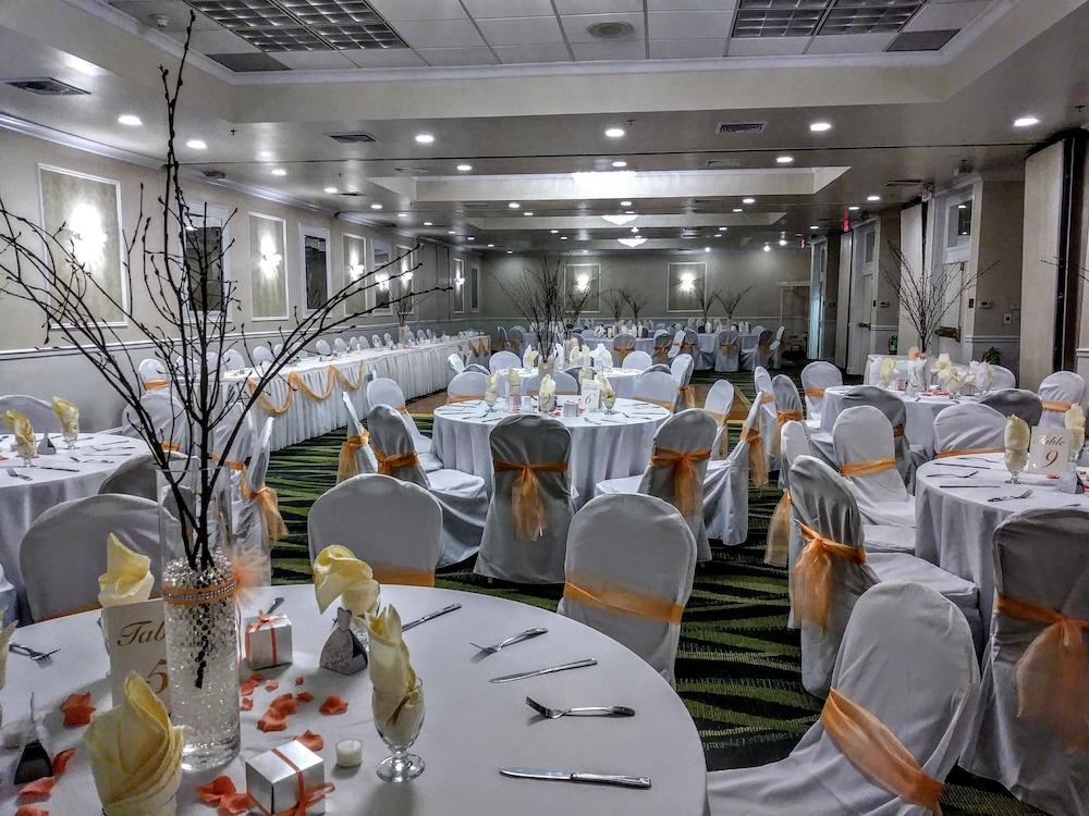 Clarion Hotel & Suites Mount Laurel Esterno foto